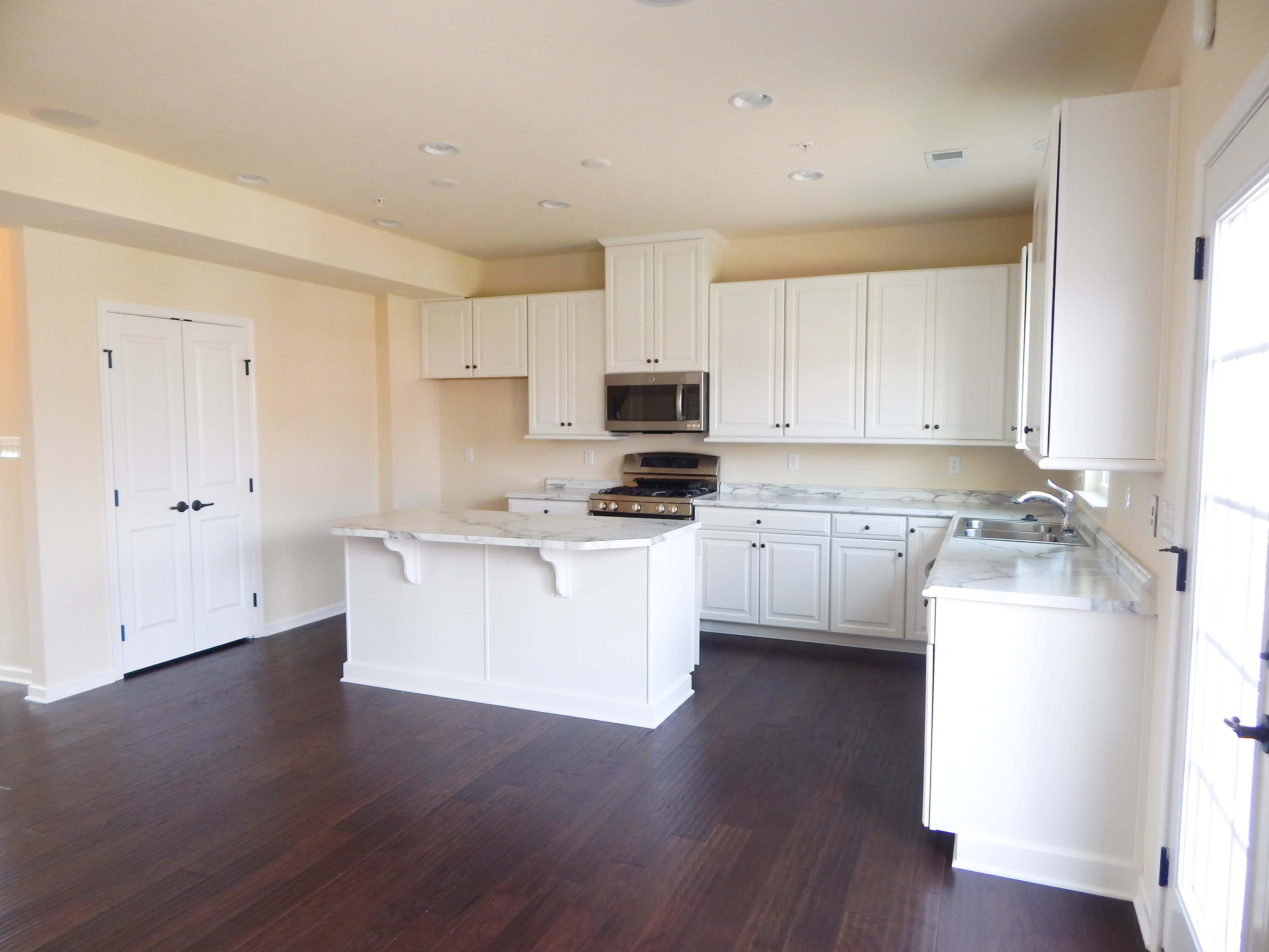 White Kitchen Main Level Ryan Homes Wexford