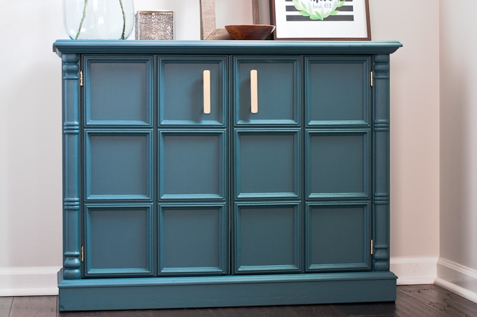 Great and easy tutorial for painting old furniture using Fusion Mineral Paint. I love the color she used - Homestead Blue - with the gold hardware! 