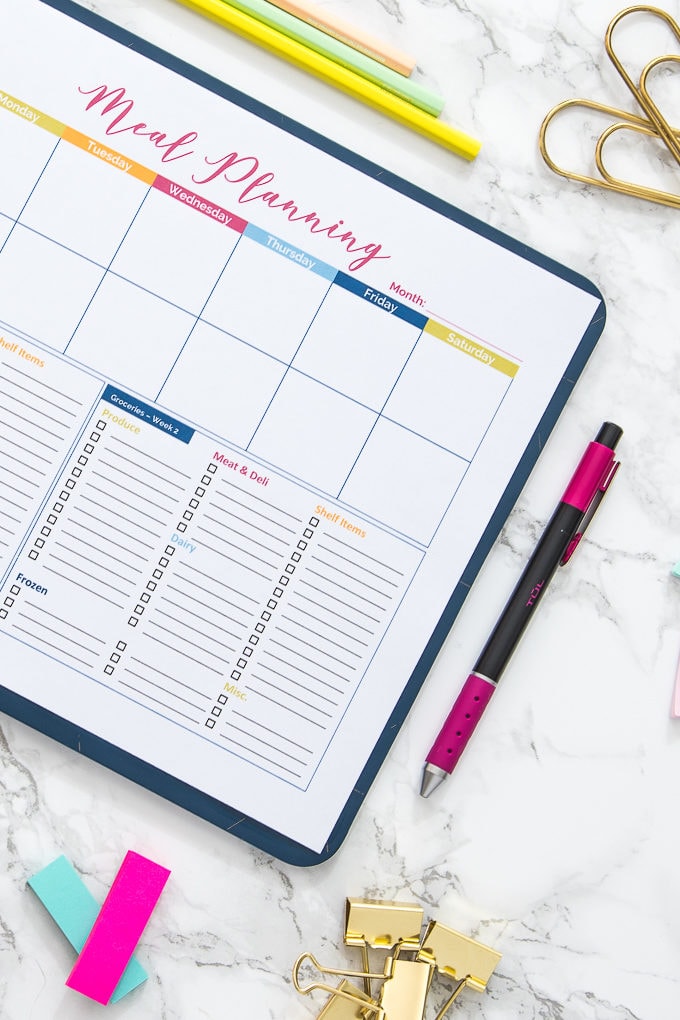 Free Printable Family Meal Planning Calendar & Grocery List | Christene ...