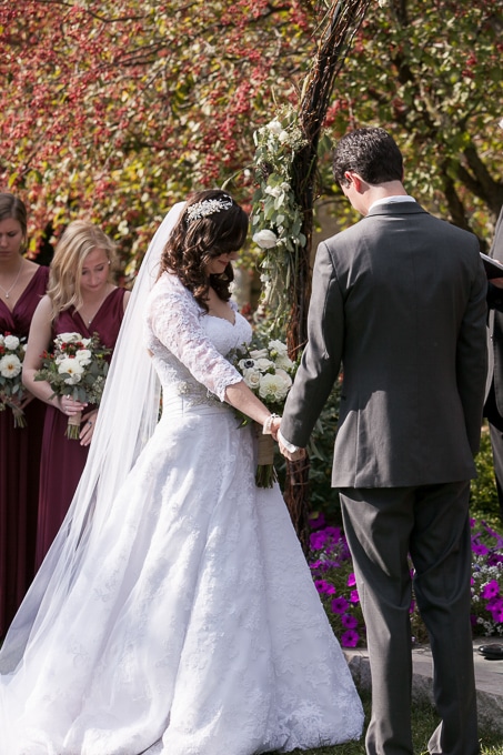 So many beautiful wedding pictures from this pretty fall wedding day. 