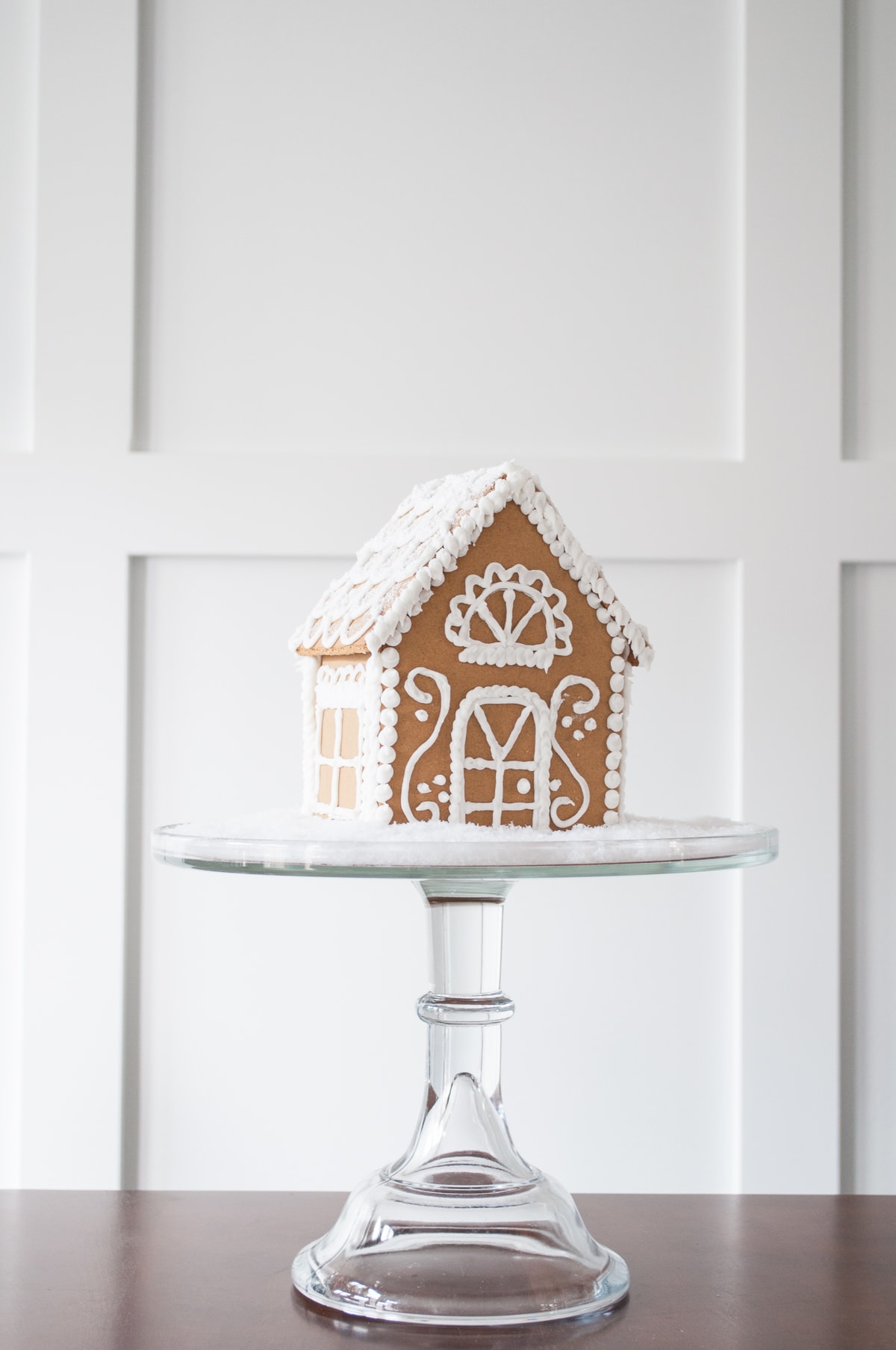traditional gingerbread house