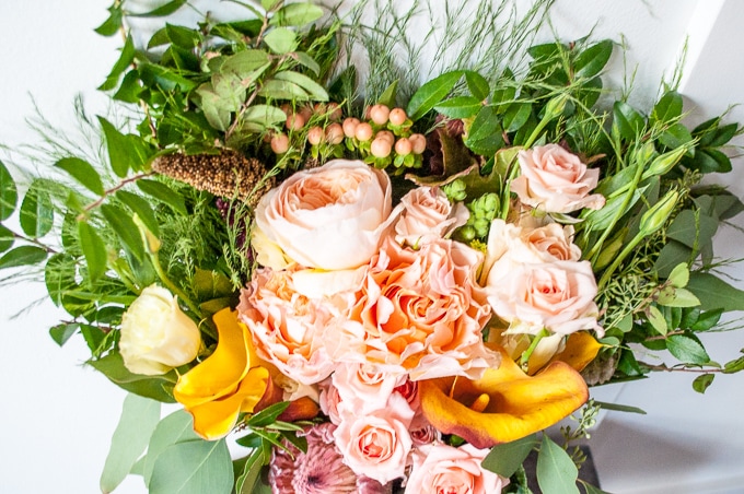 Farmgirl Flowers - Finally a flower shop that makes gorgeous bouquets you can order online! I love this pretty hand-tied arrangement. It looks like a wedding bouquet!