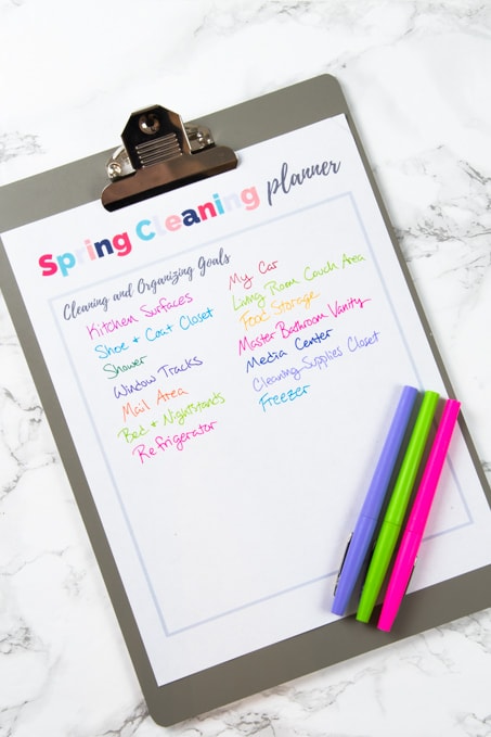 Download this free printable planner and learn how to do spring cleaning the easy way! Stop the overwhelm with this simple plan.