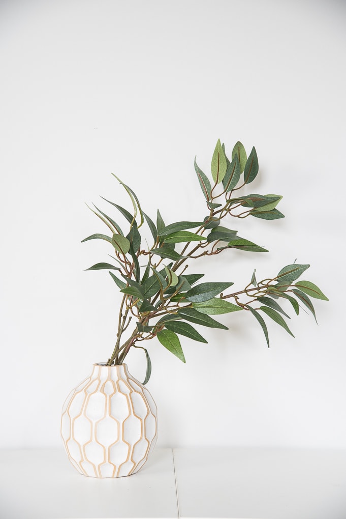 How to arrange faux greenery stems. Tips for styling faux greenery and flowers. 