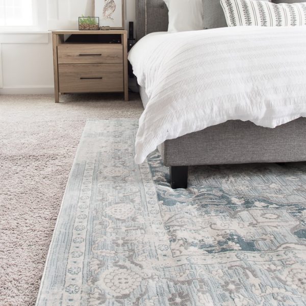 Beautiful and affordable modern accent rugs for your home. Check out these amazing finds from Natural Area Rugs!