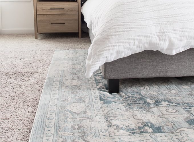 Beautiful and affordable modern accent rugs for your home. Check out these amazing finds from Natural Area Rugs!