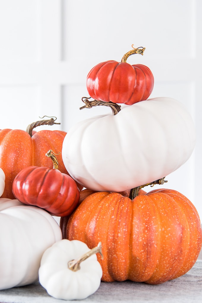 Easy Modern Pumpkin Centerpiece