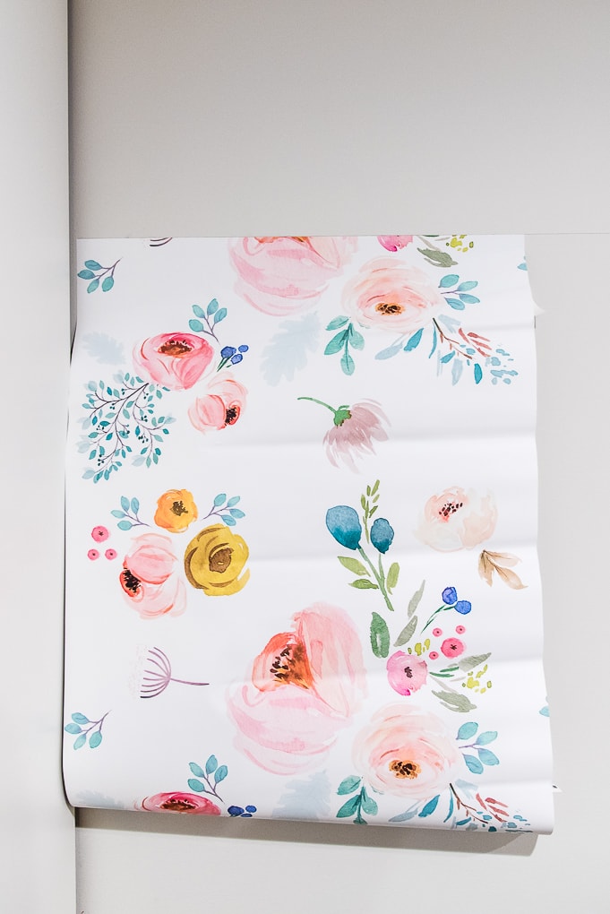 removable wallpaper installation