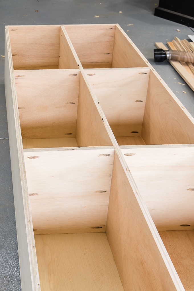 pocket holes in a diy bookshelf