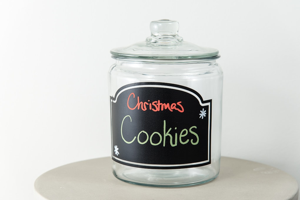 Christmas cookies jar with chalkboard label close up
