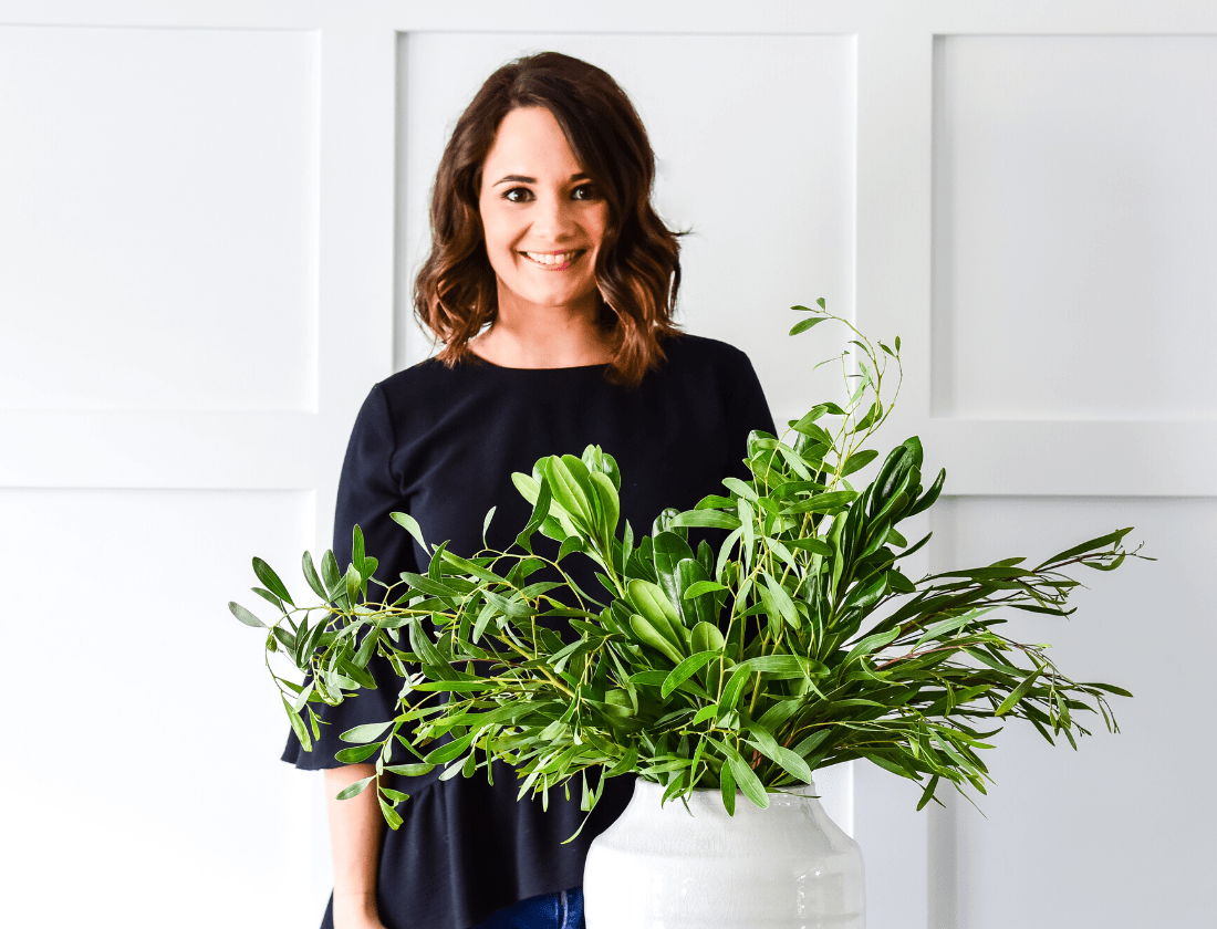 How to Install Removable Wallpaper {One Room Challenge Week 3